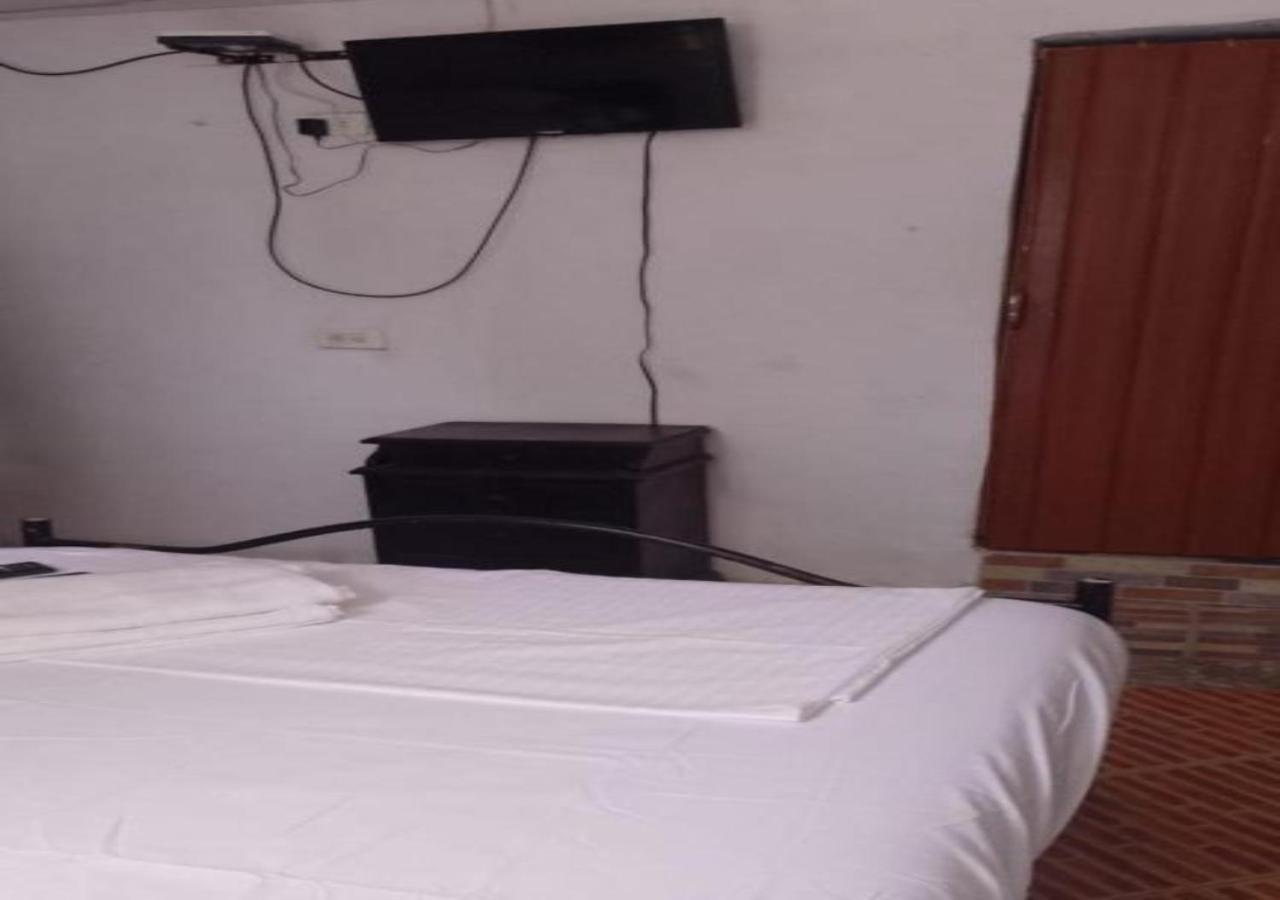 Hostal #10-33 Cartagena Esterno foto