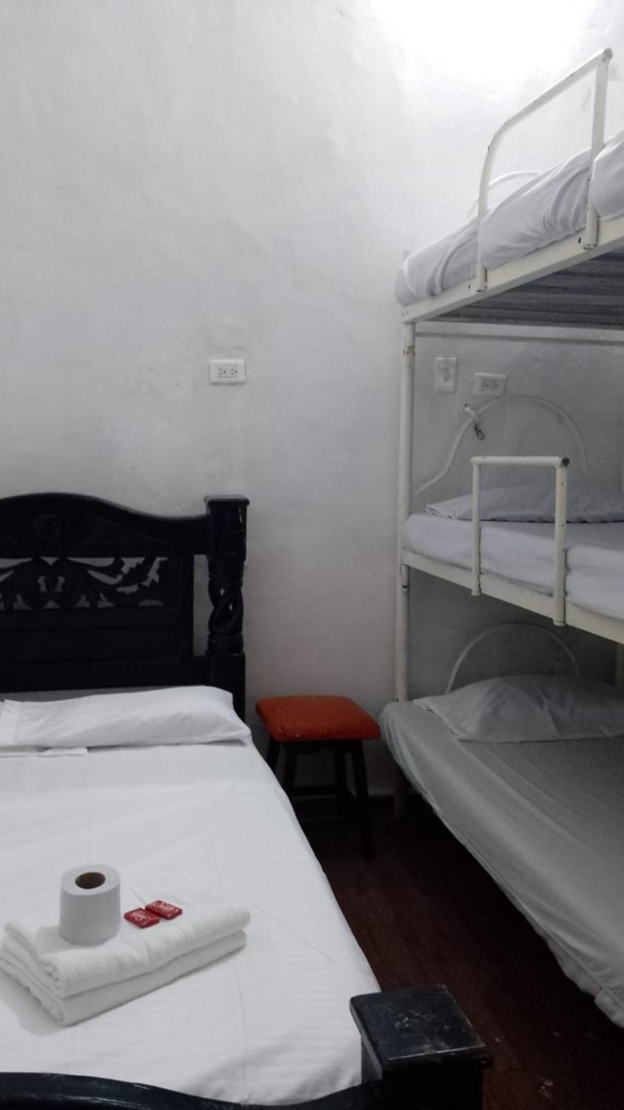 Hostal #10-33 Cartagena Esterno foto