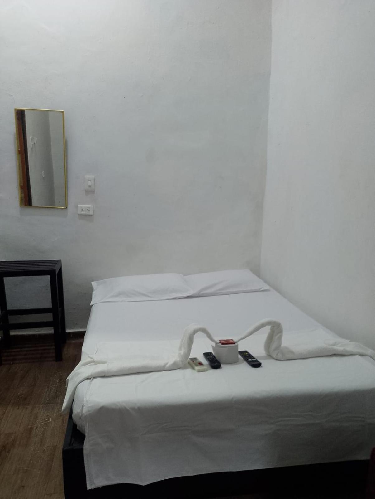 Hostal #10-33 Cartagena Esterno foto