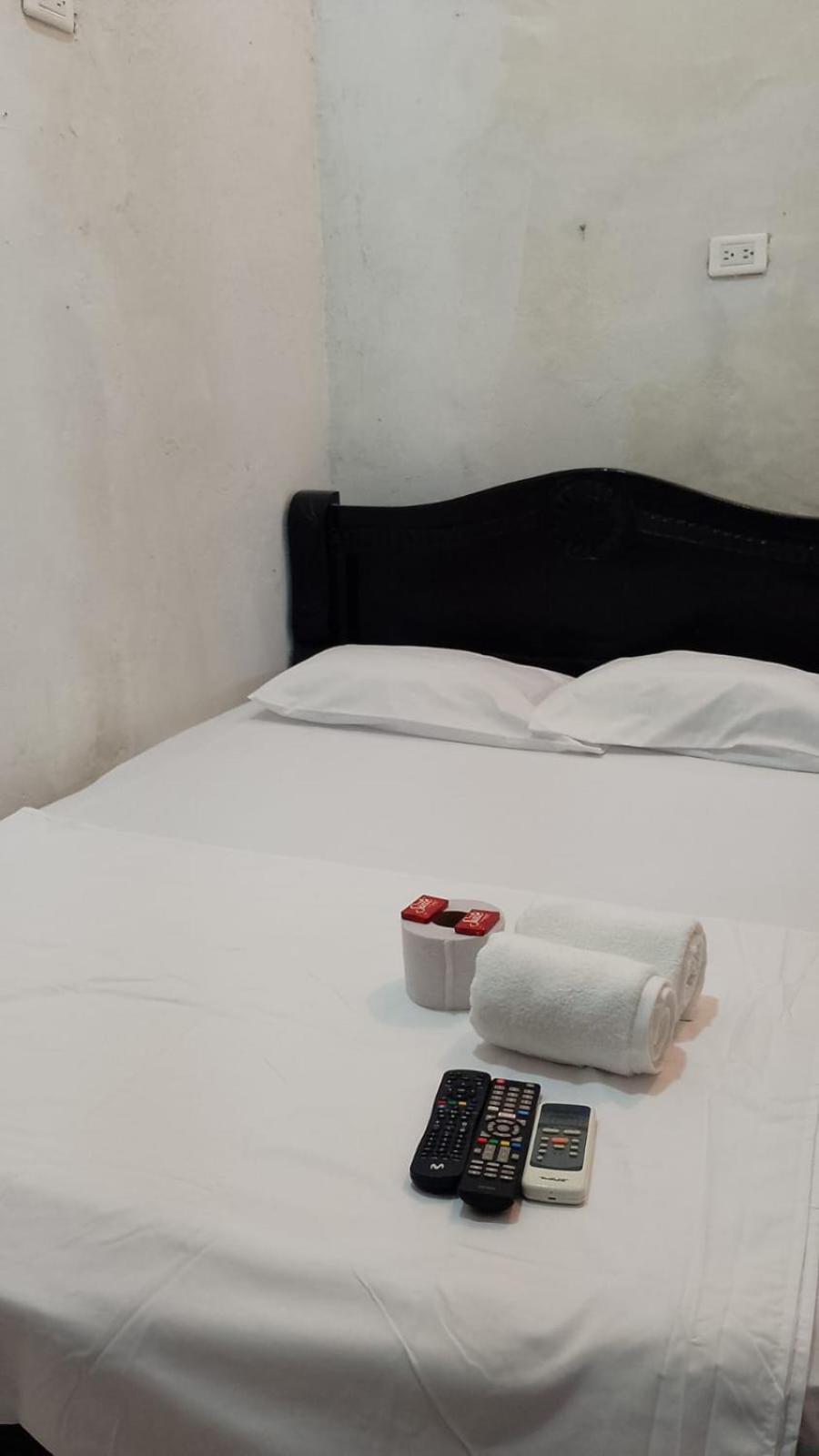 Hostal #10-33 Cartagena Esterno foto